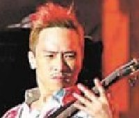 Beyond乐队贝斯手黄家强介绍WARWICK BASS