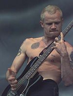 当今Funk贝斯的翘楚、红辣椒贝斯手:Flea