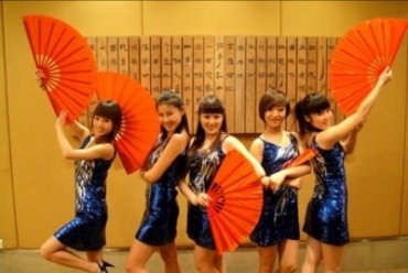 律动青春女子打击乐团