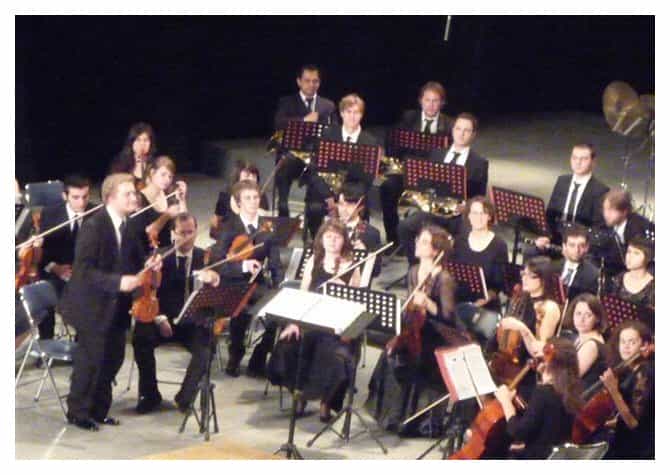 维也纳华尔兹爱乐乐团简介