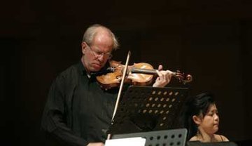 世界小提琴大师吉顿·克莱默（GidonKremer）简介